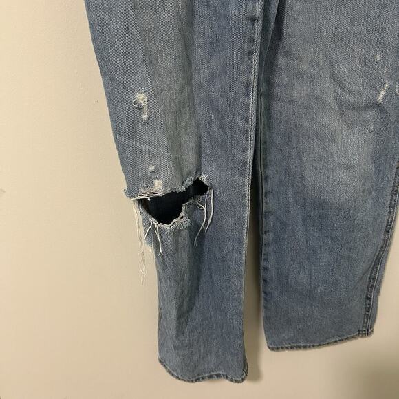 Old Navy Overalls Womens 10 Medium Wash Denim Cotton Blue Distressed Straight - Picture 7 of 10